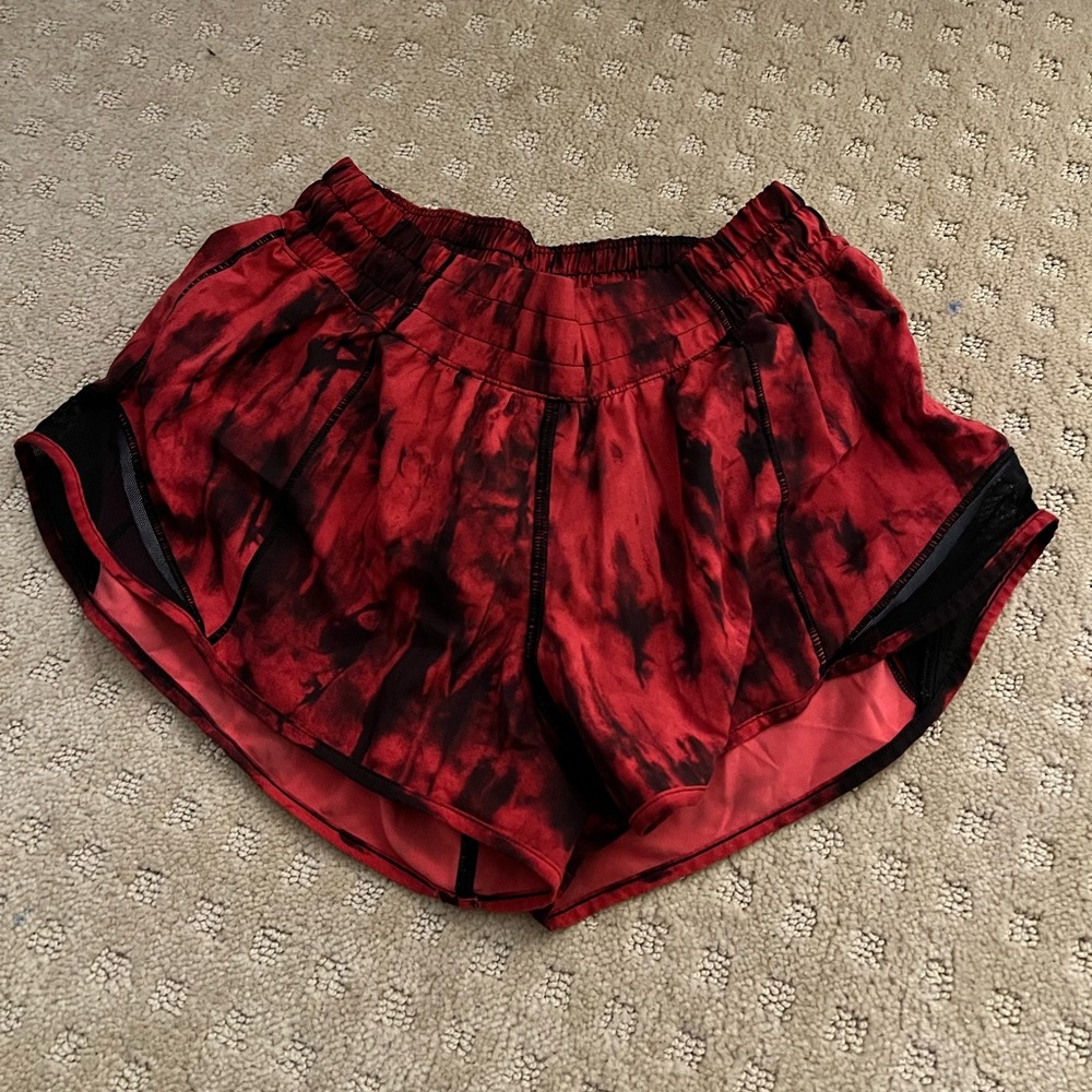 Lululemon Short shorts